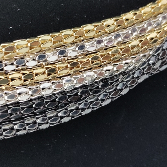 Tri-Colored Metal Mesh Necklace 18" - Picture 2 of 5